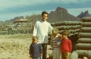 #SabiasQue ¿Charlie Sheen y Emilio Estévez vivieron en Guaymas?