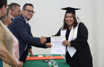 Egresa primera generación de la Licenciatura en Administración Modalidad No Escolarizada de Unisierra