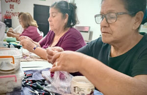 Gobierno de Sonora facilita Taller de bisutería para adultas mayores en Cajeme