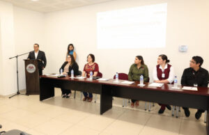 Gobierno de Sonora reconoce a estudiantes que culminan su servicio social en Isssteson