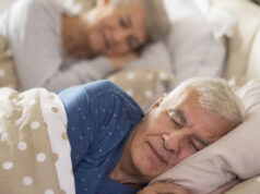 ¿Existe una hora recomendada para levantarse después de los 60 con un descanso reparador? Expertos responden