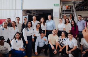 Apoyan Toño Astiazarán y Patty Ruibal a 88 asociaciones altruistas con paneles solares para ahorro de luz
