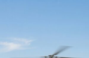 Helicóptero de noticias se desploma durante cobertura en Los Ángeles