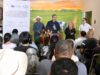 Acuerdan Toño Astiazarán y ejidatarios de La Manga suministro de agua tratada para actividades productivas