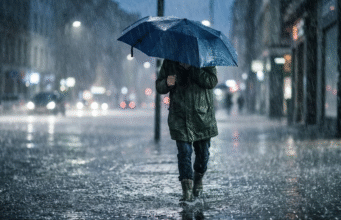 Huracán Rachel y frente frío provocan lluvias en varias zonas de México