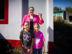 Beneficia Gobierno de Sonora a familias de Magdalena de Kino con programa de vivienda