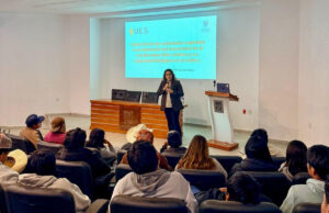 Docentes de la UES comparten experiencia en horticultura con universidad de Hidalgo